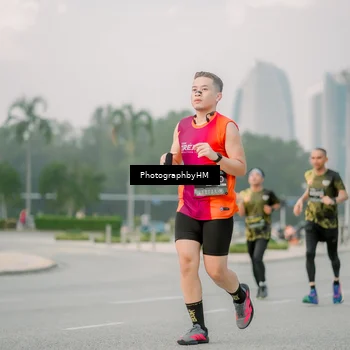 Runner Photo 6742748