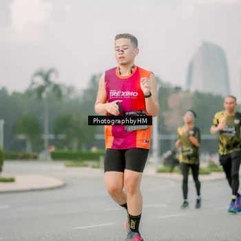 Runner Photo 6742759