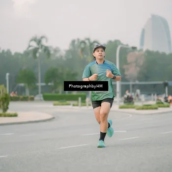 Runner Photo 6742792