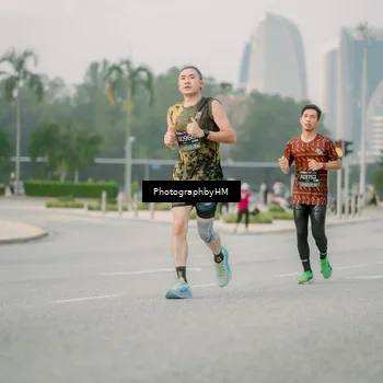 Runner Photo 6742931
