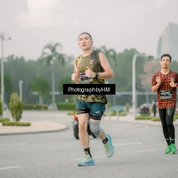 Runner Photo 6742946