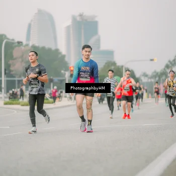 Runner Photo 6742964