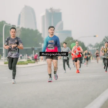 Runner Photo 6742971