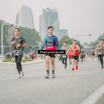 Runner Photo 6742974