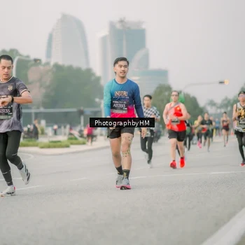 Runner Photo 6742986