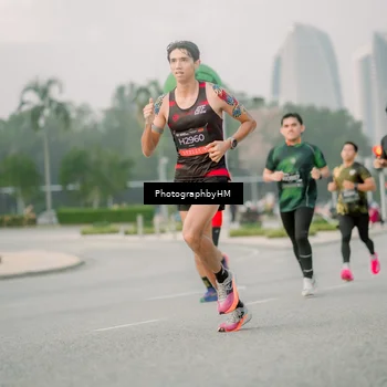 Runner Photo 6743028