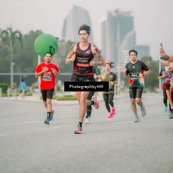 Runner Photo 6743031