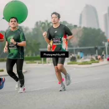 Runner Photo 6743036