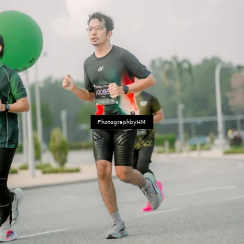 Runner Photo 6743044