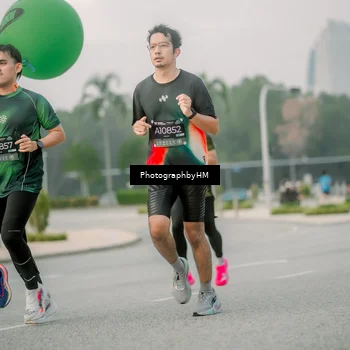 Runner Photo 6743048