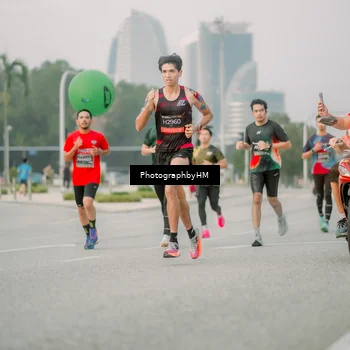 Runner Photo 6743054