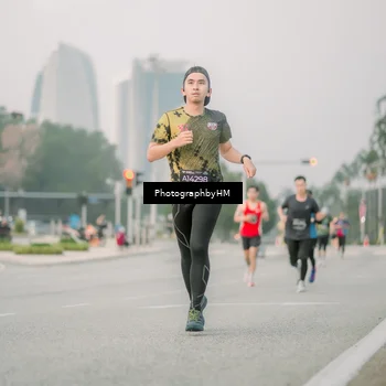 Runner Photo 6743068