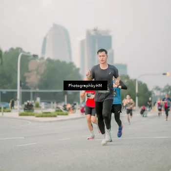 Runner Photo 6743083