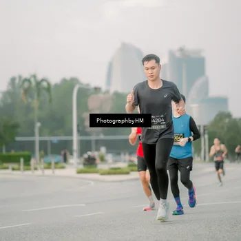 Runner Photo 6743094