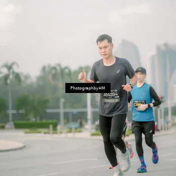 Runner Photo 6743104