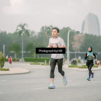 Runner Photo 6743289