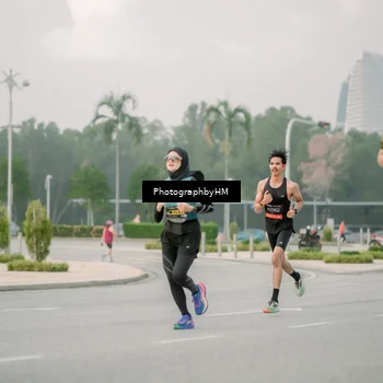 Runner Photo 6743311