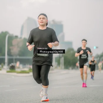Runner Photo 6743331