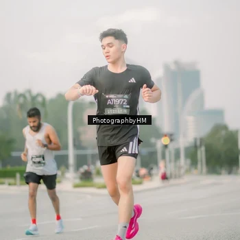 Runner Photo 6743347