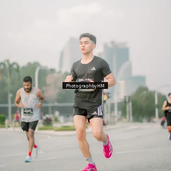 Runner Photo 6743349