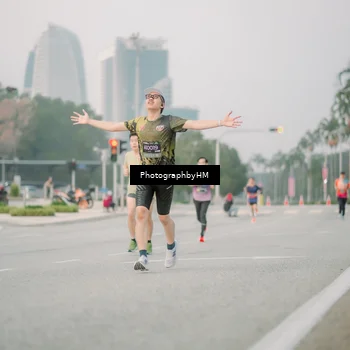 Runner Photo 6743390
