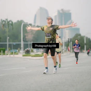 Runner Photo 6743399