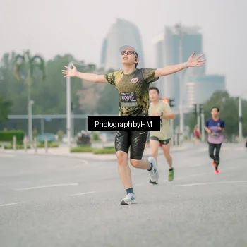 Runner Photo 6743402