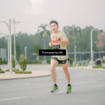 Runner Photo 6743436