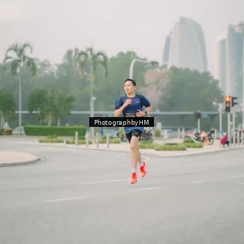Runner Photo 6743458