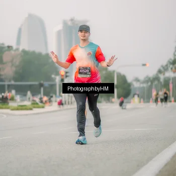 Runner Photo 6743481