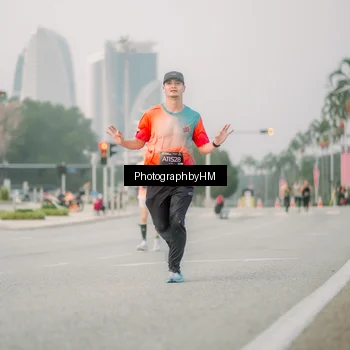 Runner Photo 6743485