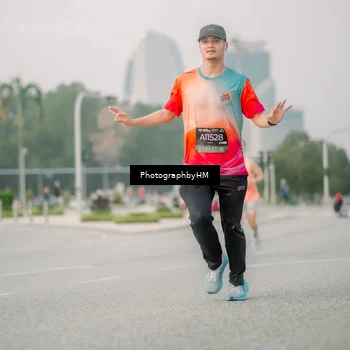 Runner Photo 6743492