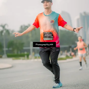 Runner Photo 6743500