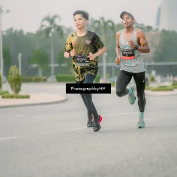 Runner Photo 6743531