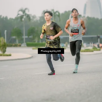Runner Photo 6743535
