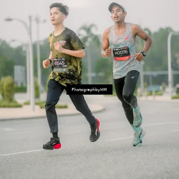Runner Photo 6743542