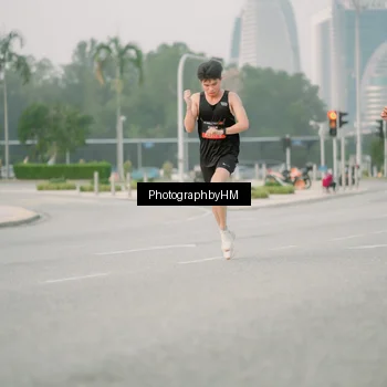 Runner Photo 6743545