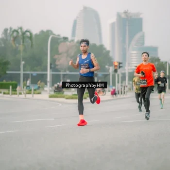 Runner Photo 6743567
