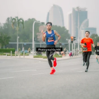 Runner Photo 6743575