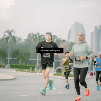 Runner Photo 6743605