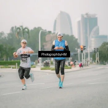 Runner Photo 6743627