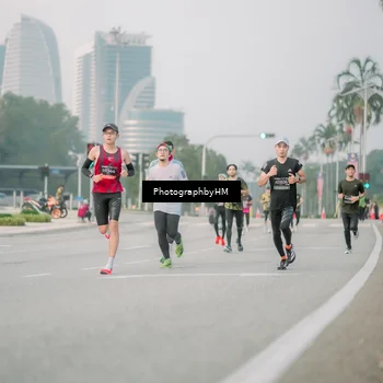 Runner Photo 6743716