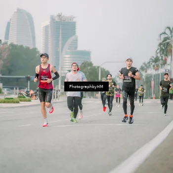 Runner Photo 6743723