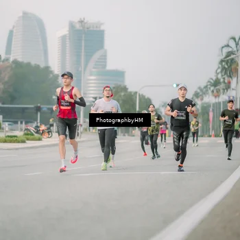 Runner Photo 6743725