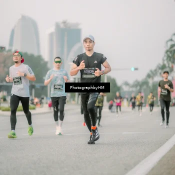 Runner Photo 6743730