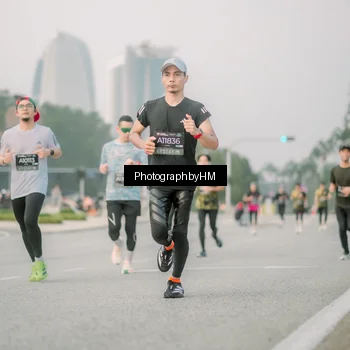 Runner Photo 6743734