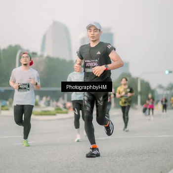 Runner Photo 6743737