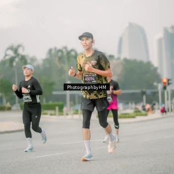 Runner Photo 6743771
