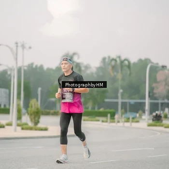 Runner Photo 6743800