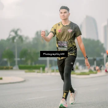 Runner Photo 6743853